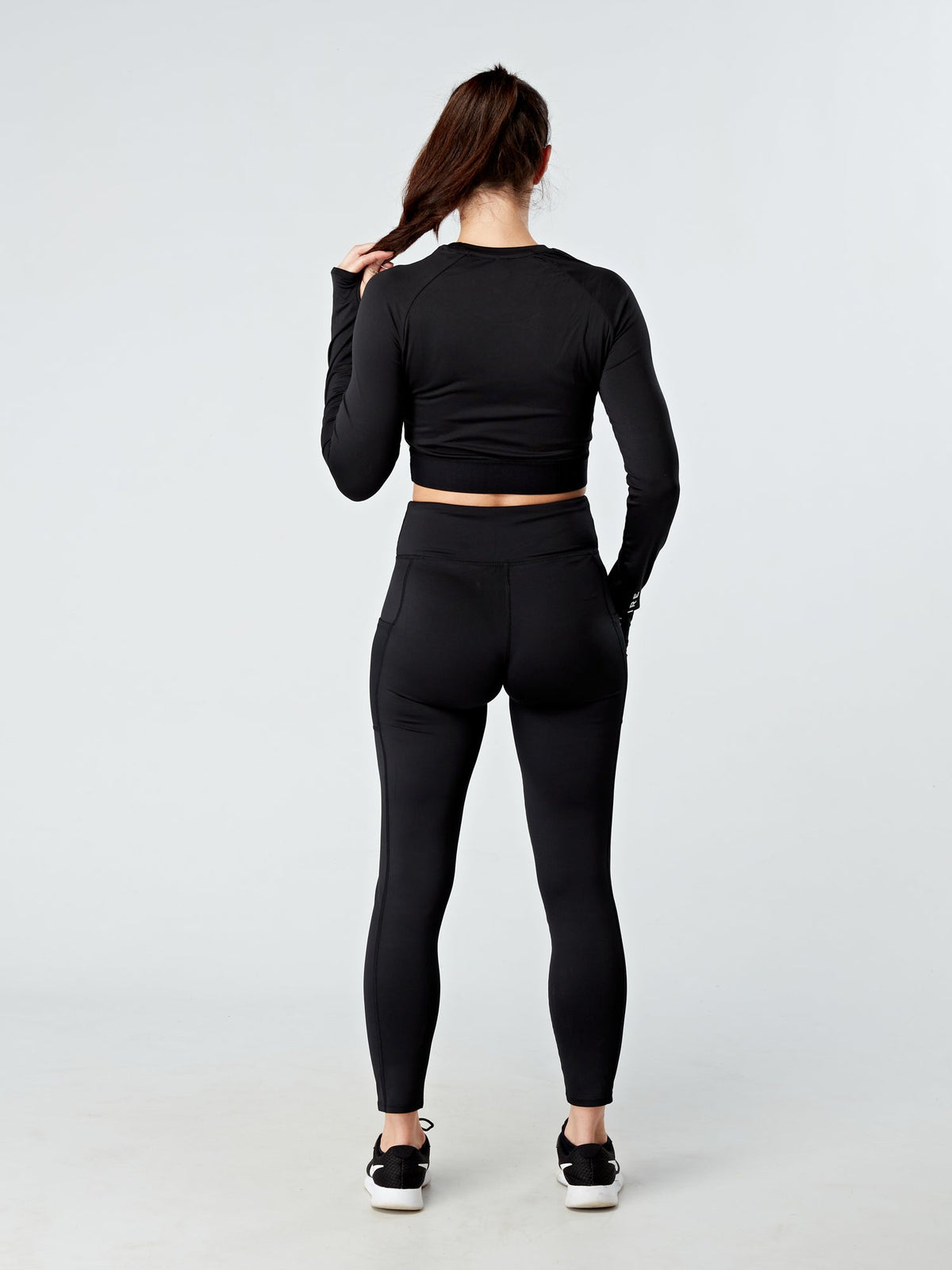 EVOLVE GOLD CROP TOP - BLACK - Empire Activewear