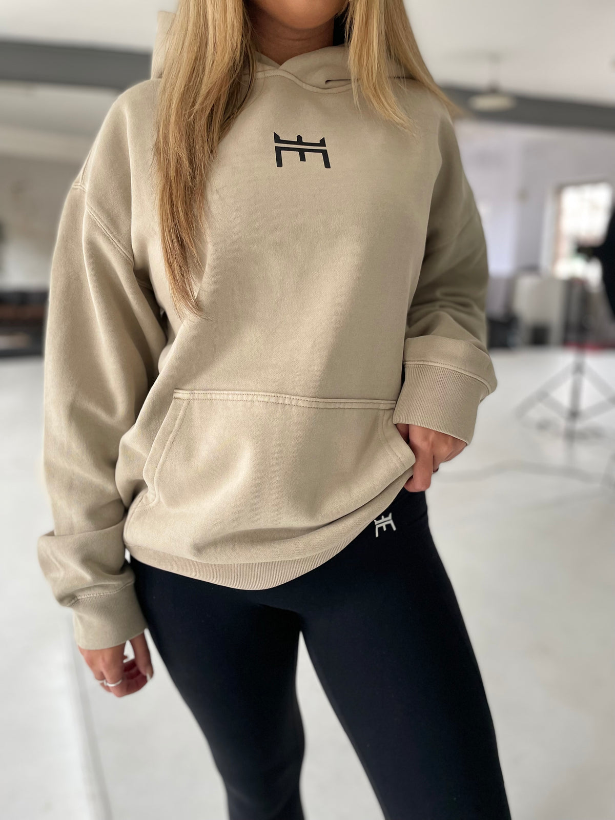 RELAX OVERSIZED HOODIE - BEIGE