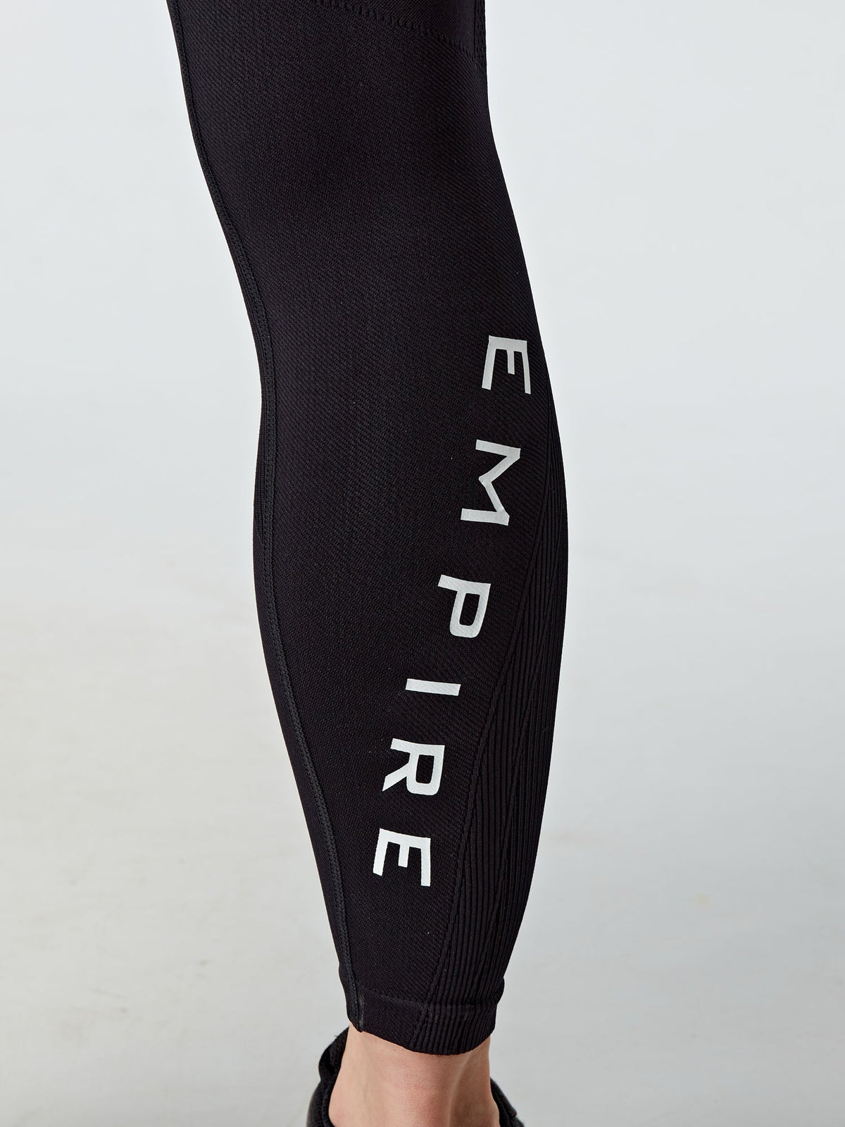 EVOLVE GOLD LUX LEGGINGS - BLACK - Empire Activewear